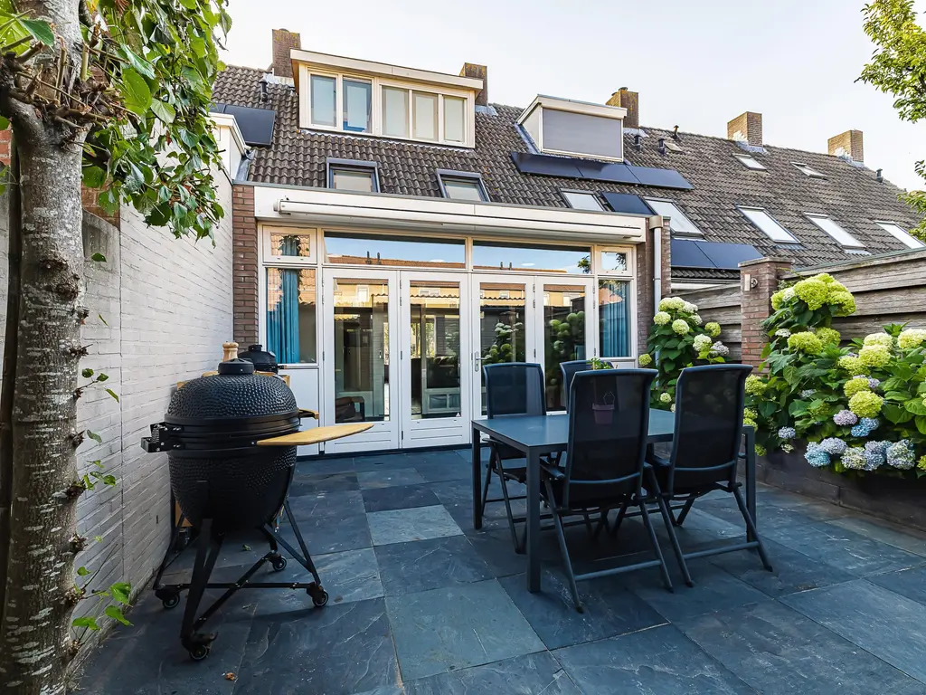 van Heinsbergstraat 39, GILZE