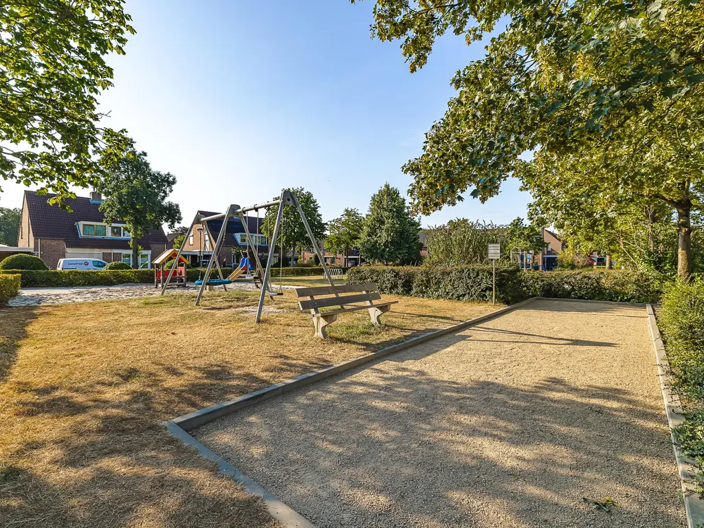 van Heinsbergstraat 39, GILZE