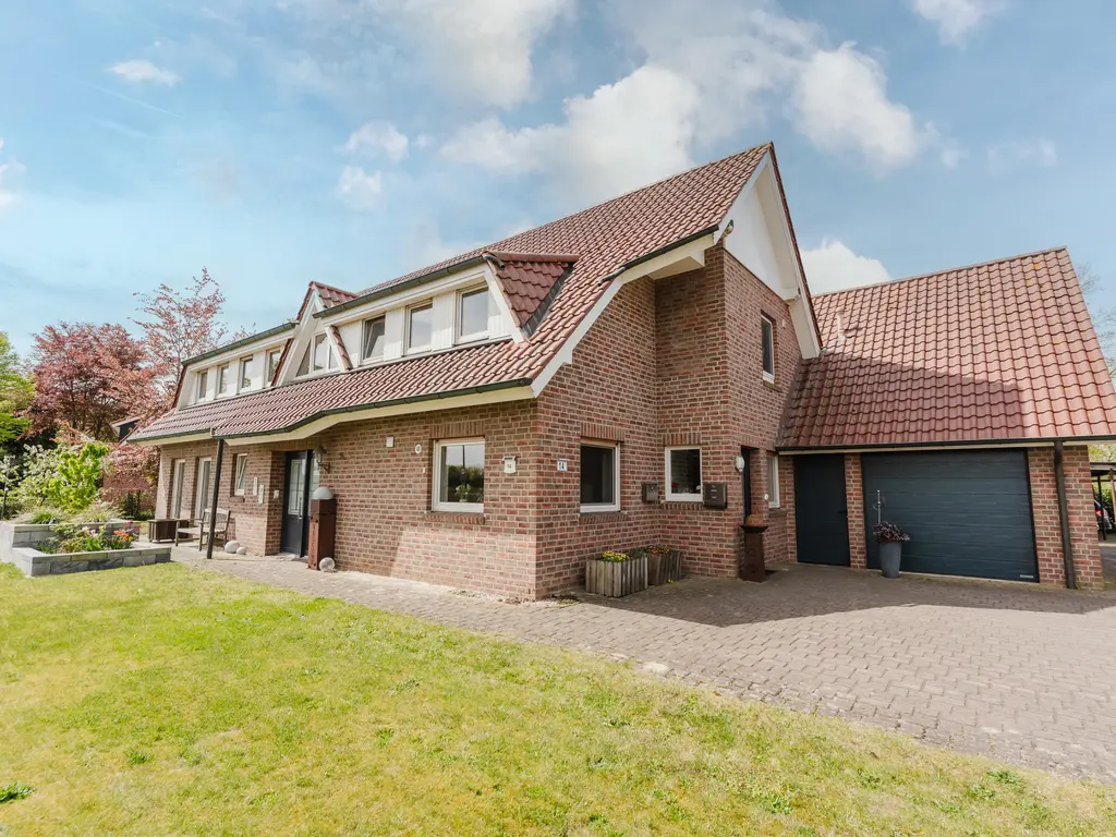 Hauptstraße 14  , Laar