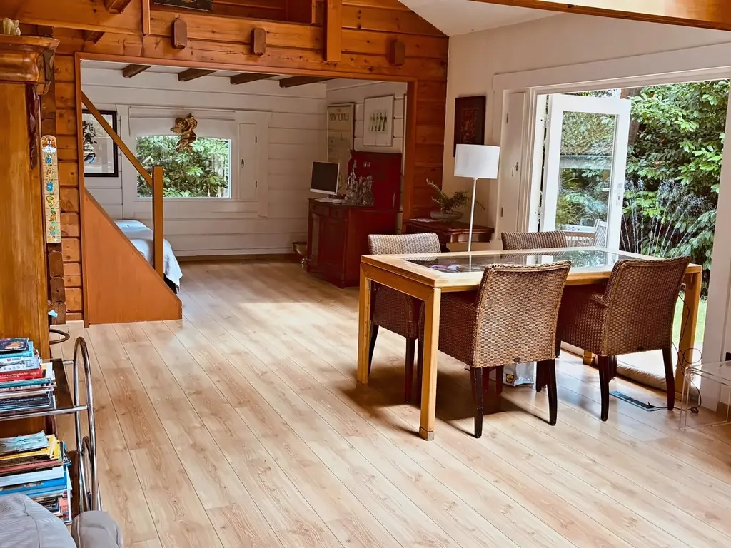 De Stille Wille 55, OOST WEST EN MIDDELBEERS
