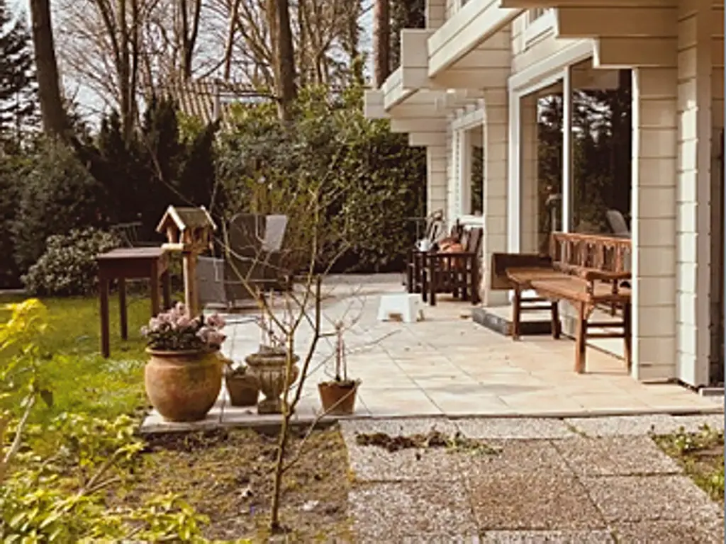 De Stille Wille 55, OOST WEST EN MIDDELBEERS