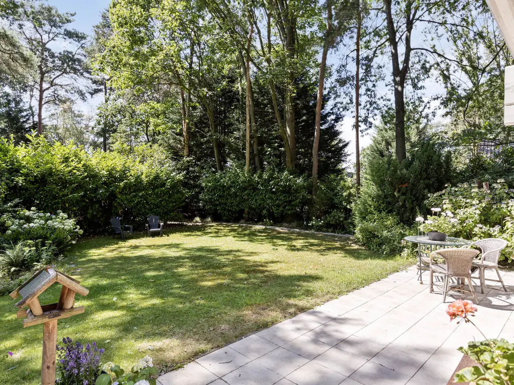 De Stille Wille 55, OOST WEST EN MIDDELBEERS