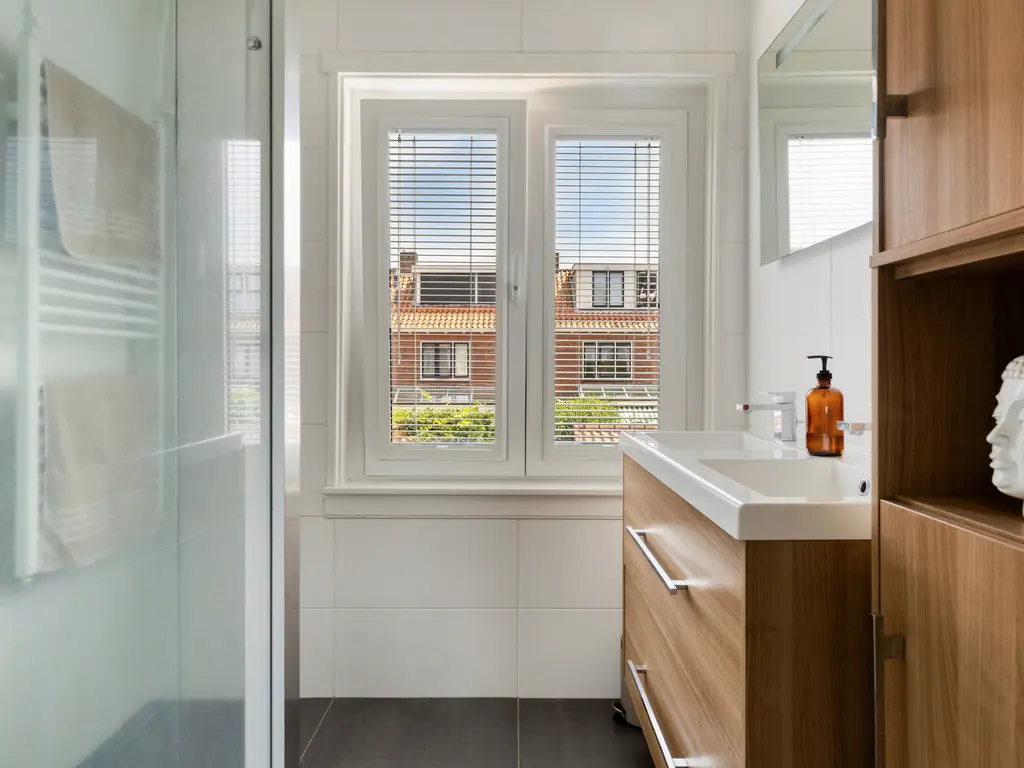 Huizingastraat 16, Leiden