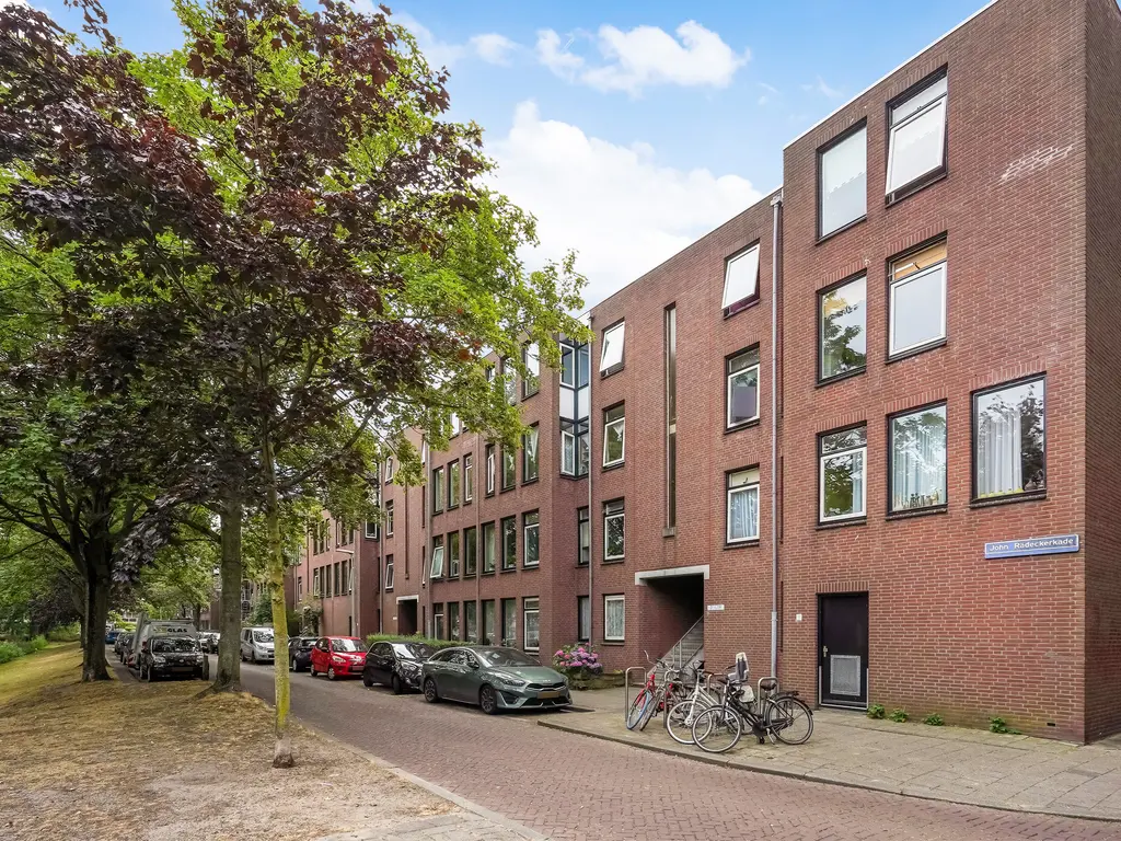 John Rädeckerkade 27, Den Haag
