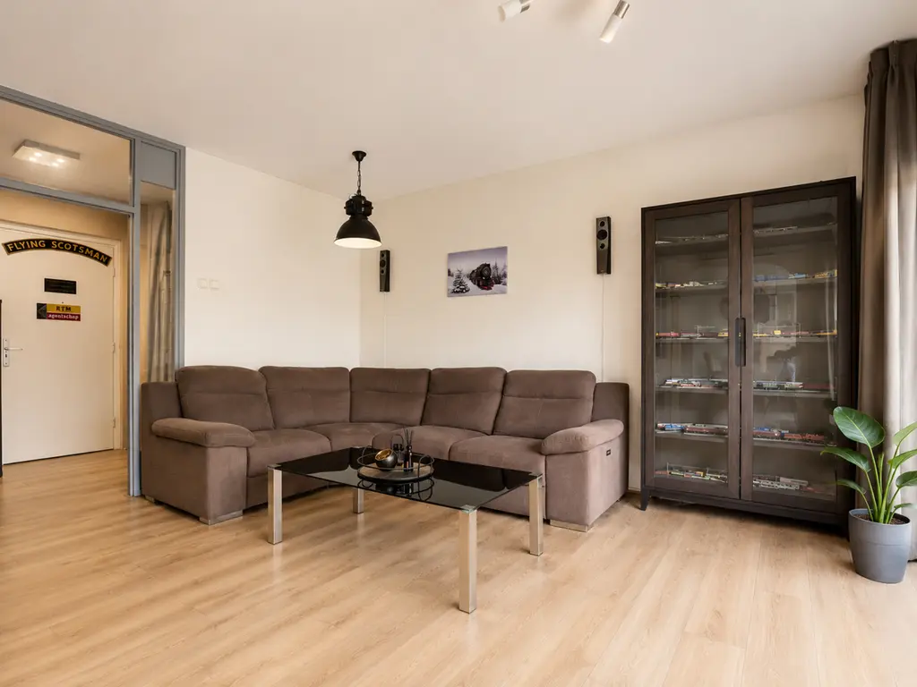 Hooischelf 7, HELLEVOETSLUIS