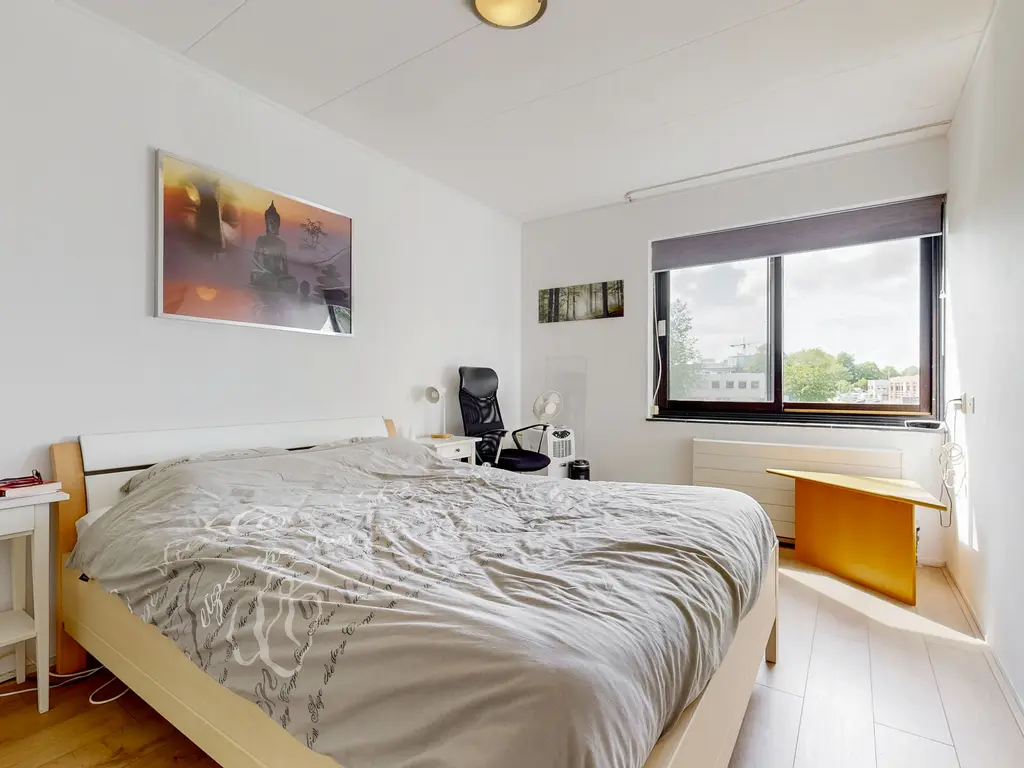 Oxfordlaan 1, Leiden
