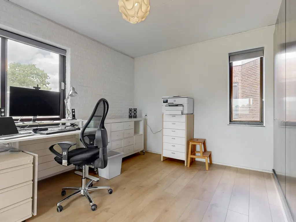 Oxfordlaan 1, Leiden