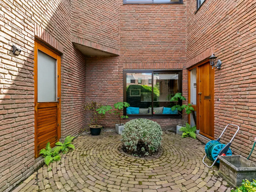 Oxfordlaan 1, Leiden
