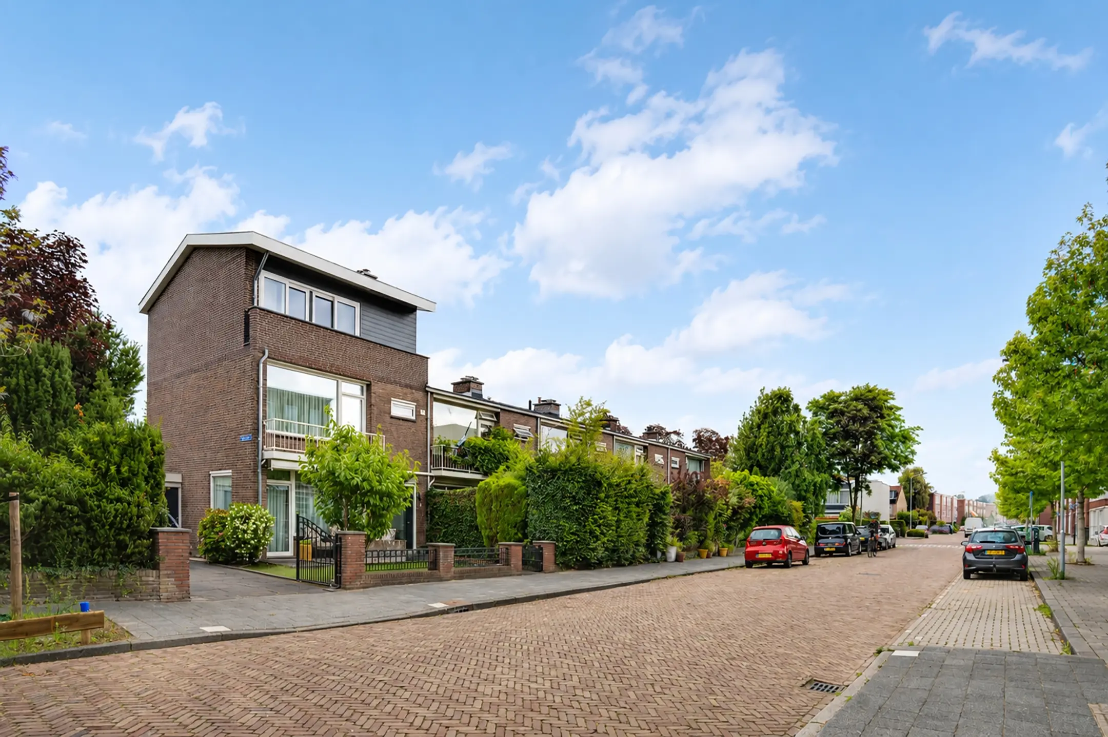 Prins Bernhardlaan 1