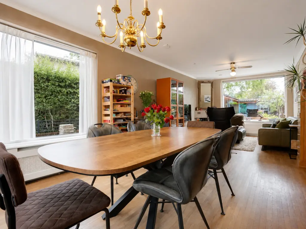 Prins Bernhardlaan 1, Leidschendam