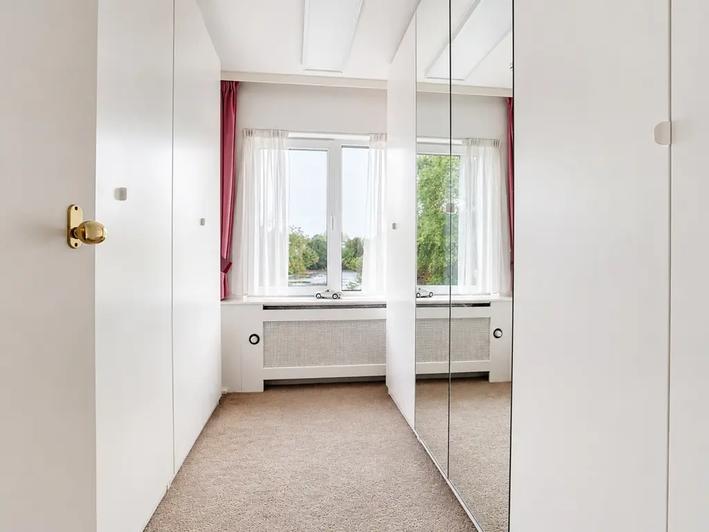 Prins Bernhardlaan 1, Leidschendam