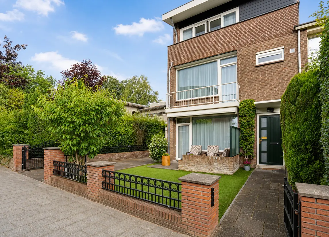 Prins Bernhardlaan 1