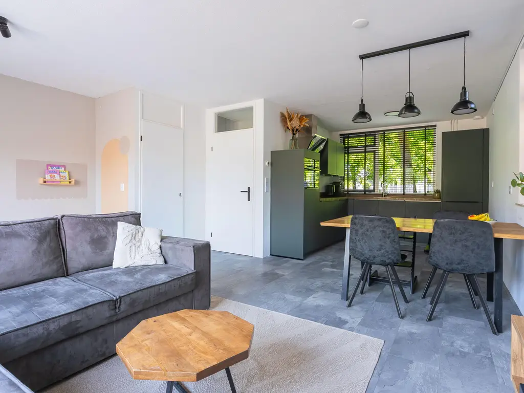 Patio 118, Hoorn