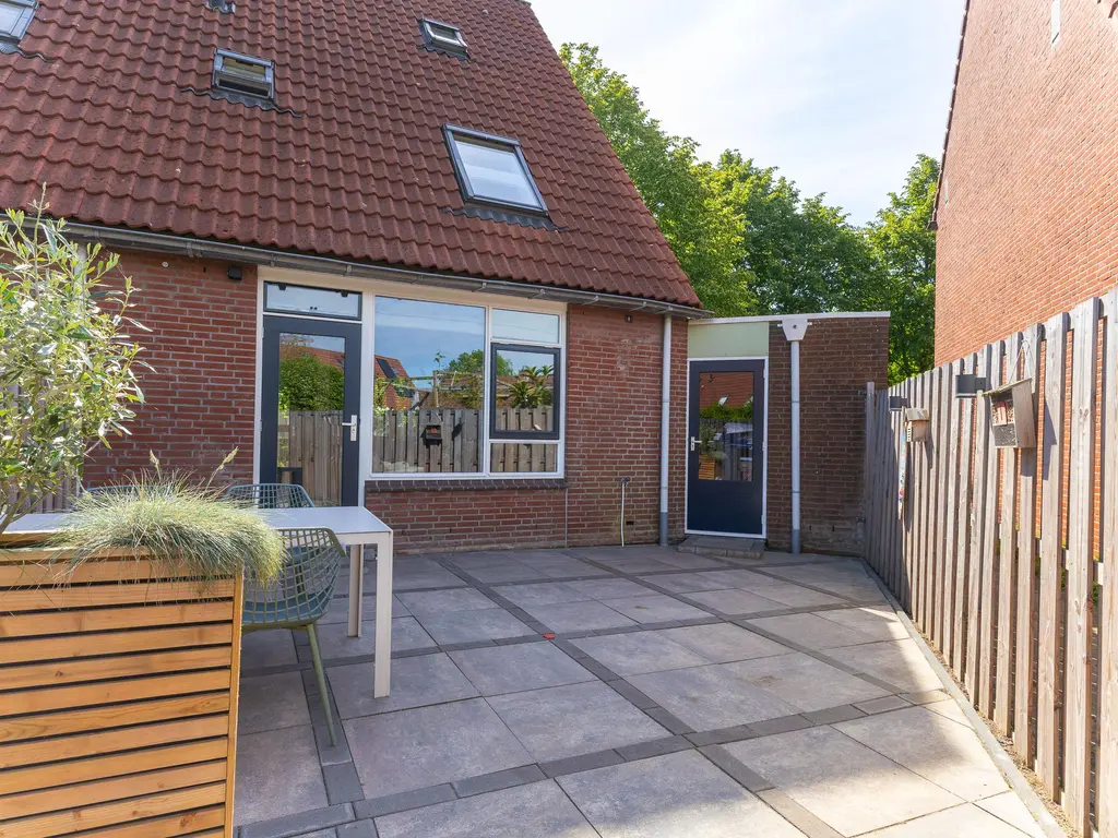 Patio 118, Hoorn