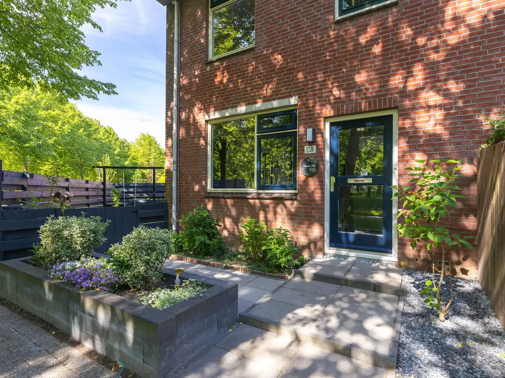 Patio 118, Hoorn
