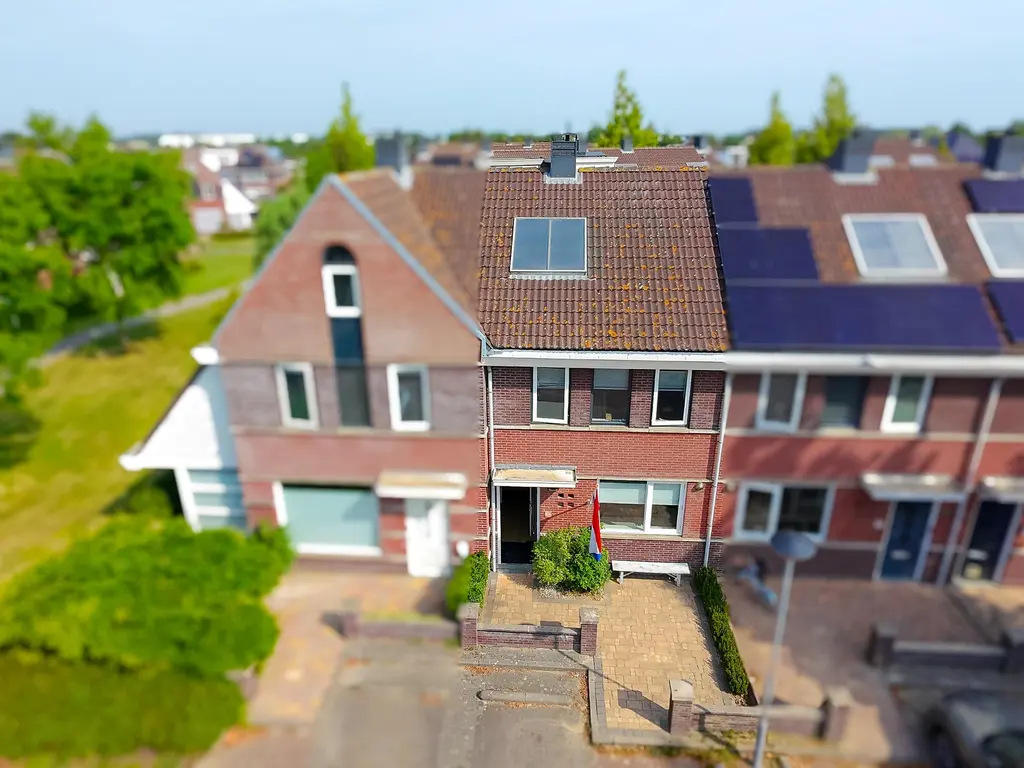 Tuinfluiter 19, Hoogkarspel