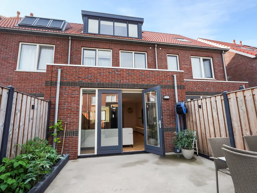 Duinbeek 14, Poeldijk