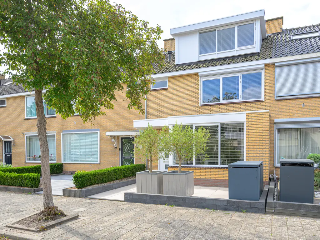 Pieter de Hooghstraat 103, HEERHUGOWAARD