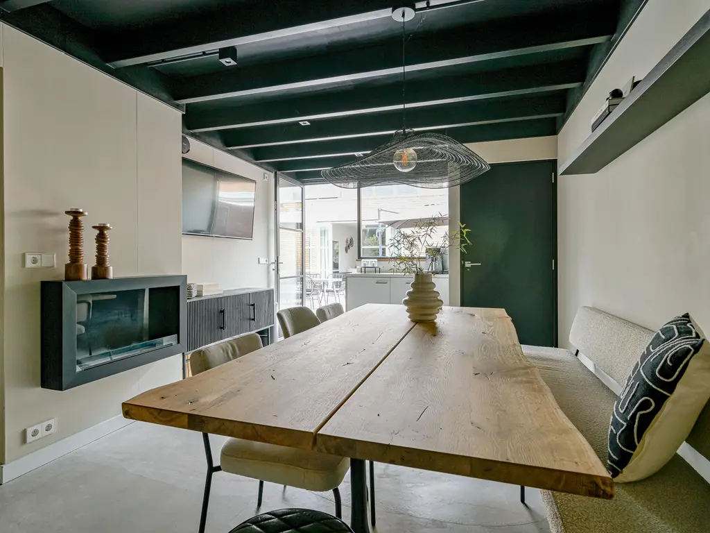 Pieter de Hooghstraat 103, HEERHUGOWAARD