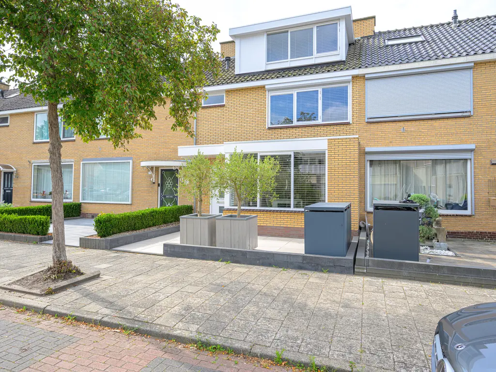 Pieter de Hooghstraat 103, HEERHUGOWAARD