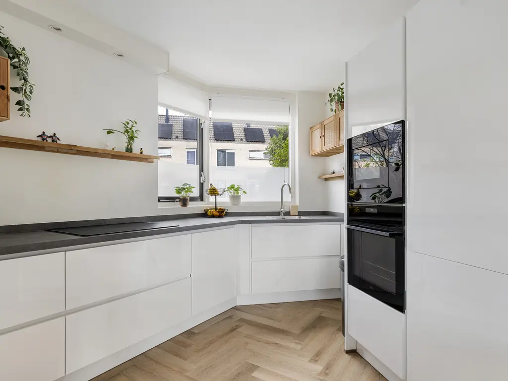 Bizetstraat 75, BARENDRECHT