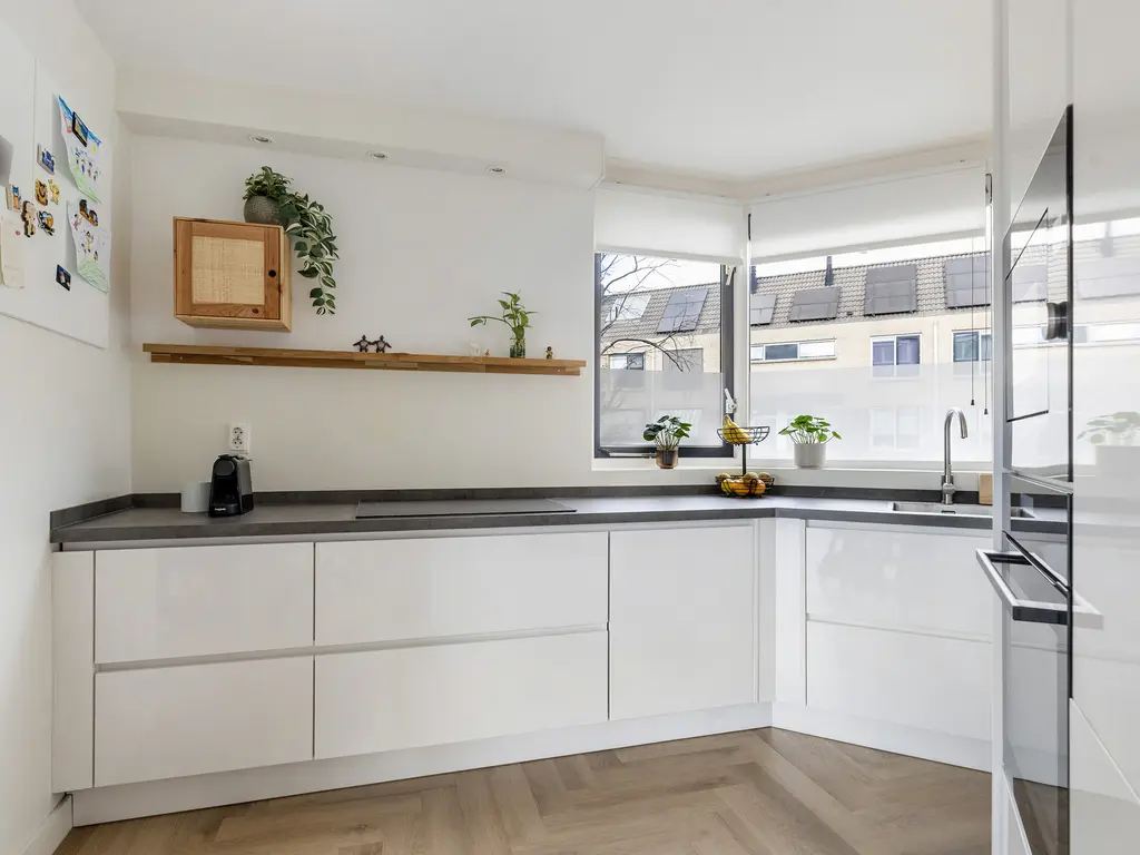 Bizetstraat 75, BARENDRECHT