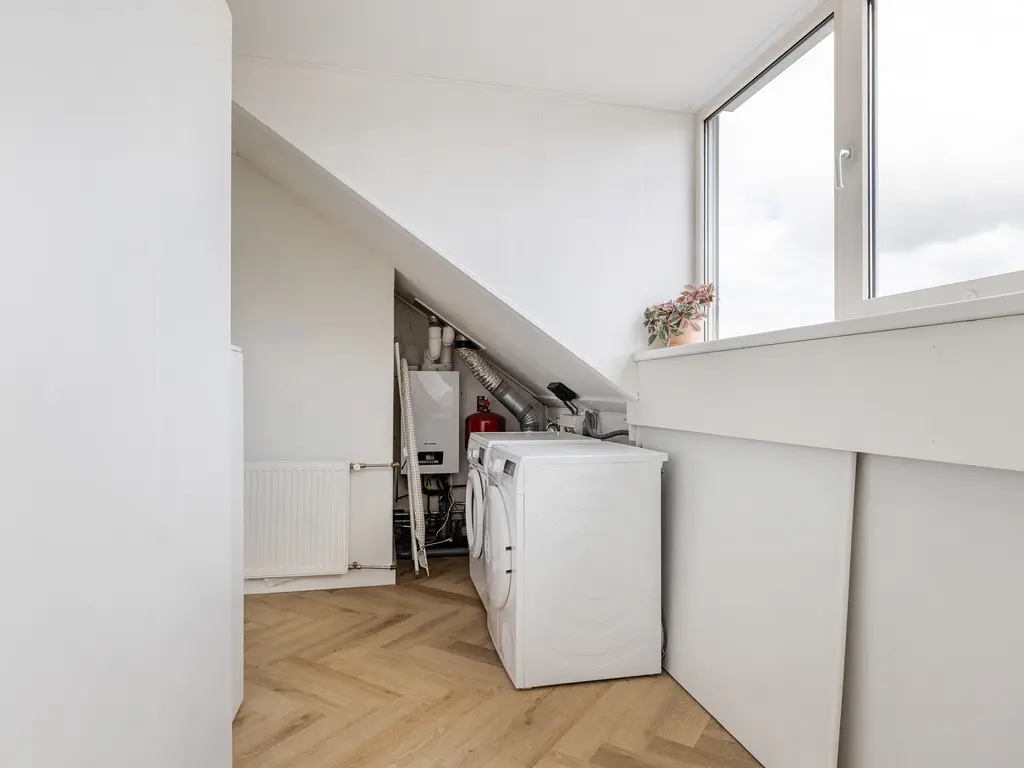 Bizetstraat 75, BARENDRECHT