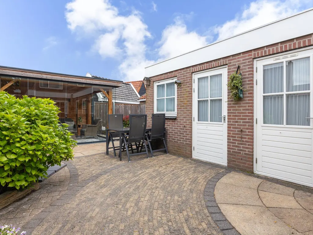 Nicolaes van Stellingwerffstraat 11, MEDEMBLIK