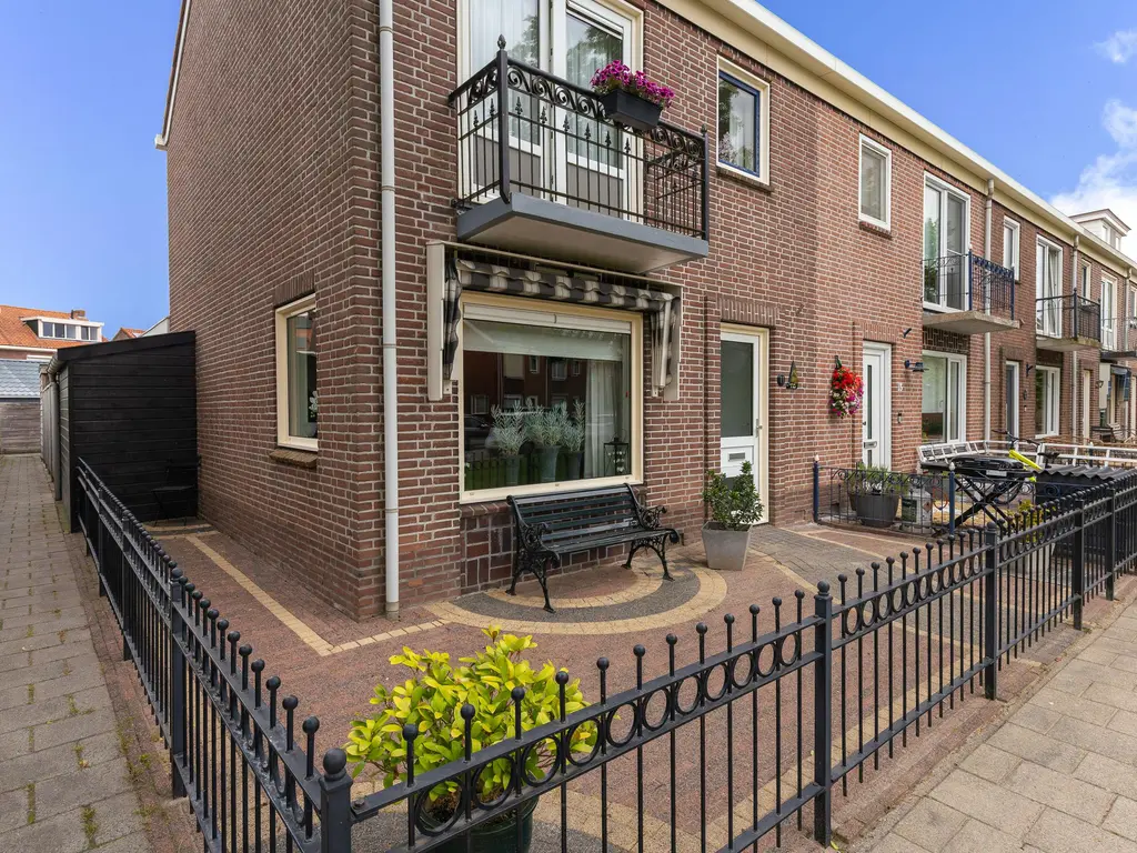 Nicolaes van Stellingwerffstraat 11, MEDEMBLIK