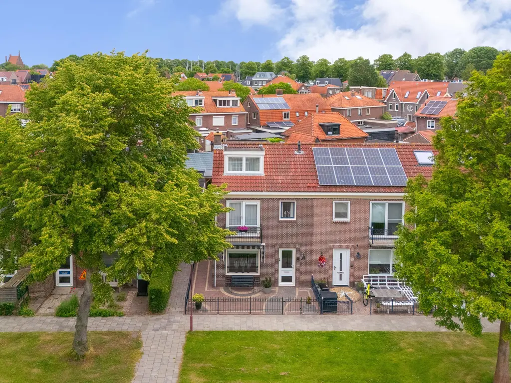 Nicolaes van Stellingwerffstraat 11, MEDEMBLIK