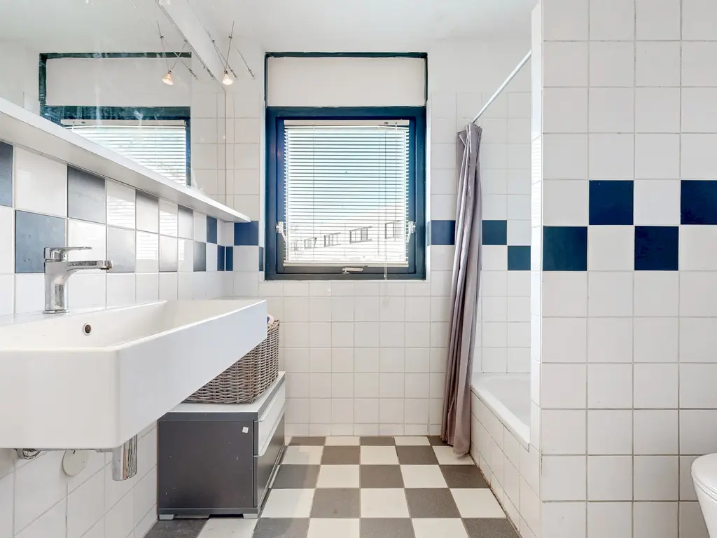 Chris de Jongstraat 8, Leiden