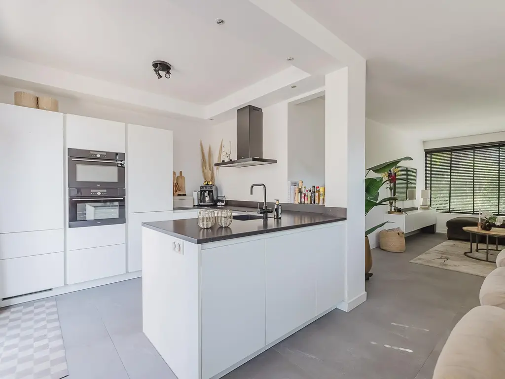 Van den Berghlaan 341, Hoofddorp
