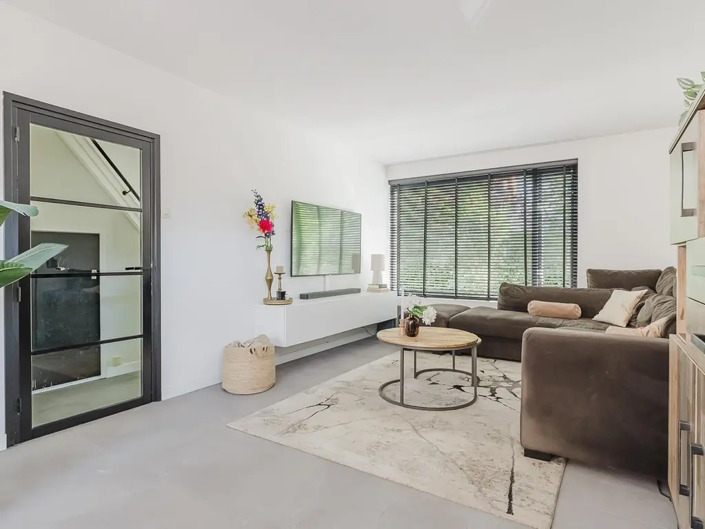 Van den Berghlaan 341, Hoofddorp
