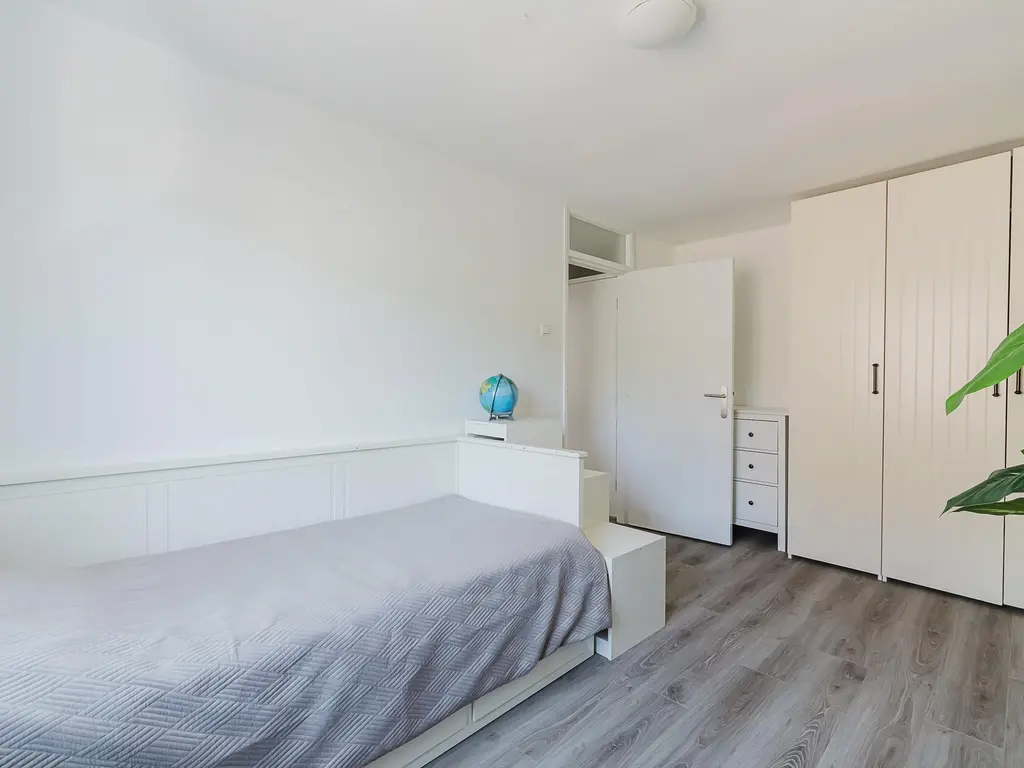 Van den Berghlaan 341, Hoofddorp
