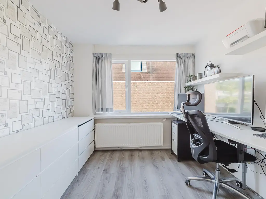 Van den Berghlaan 341, Hoofddorp