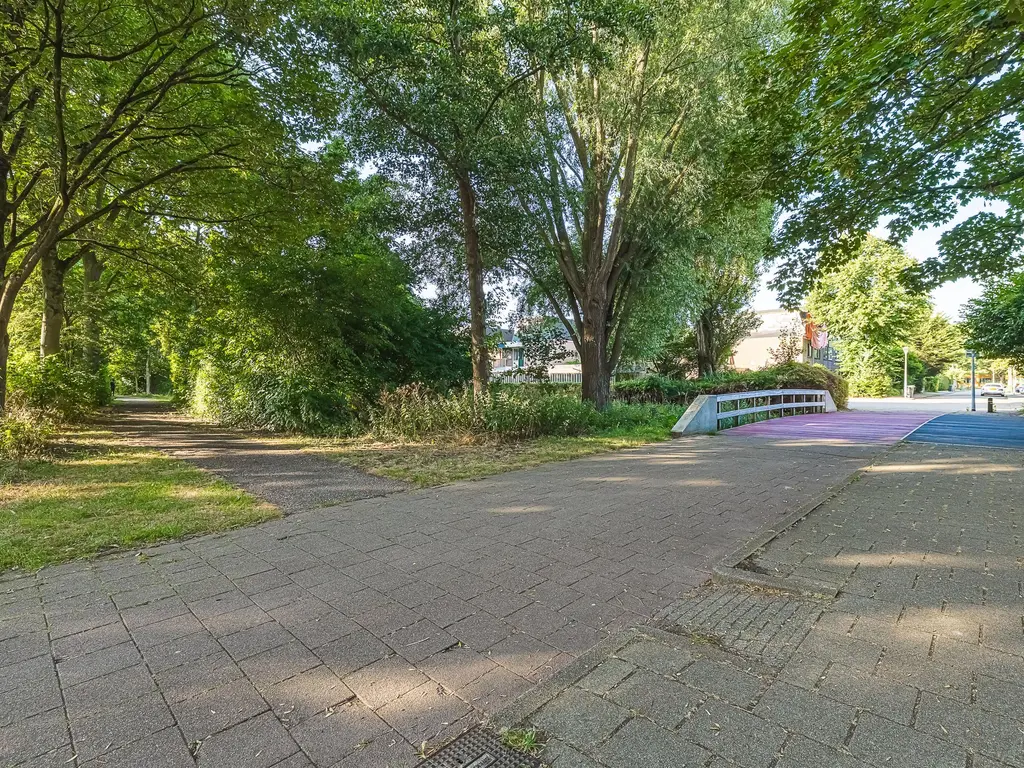 Van den Berghlaan 341, Hoofddorp