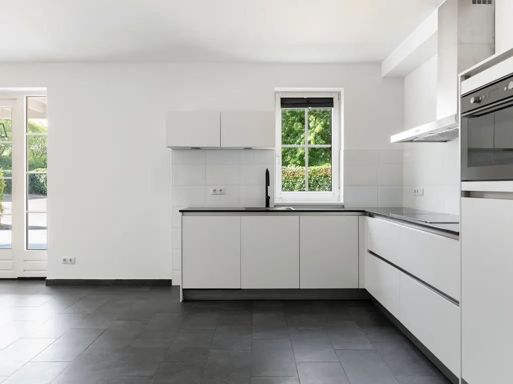 Ringdijk 74, ROTTERDAM