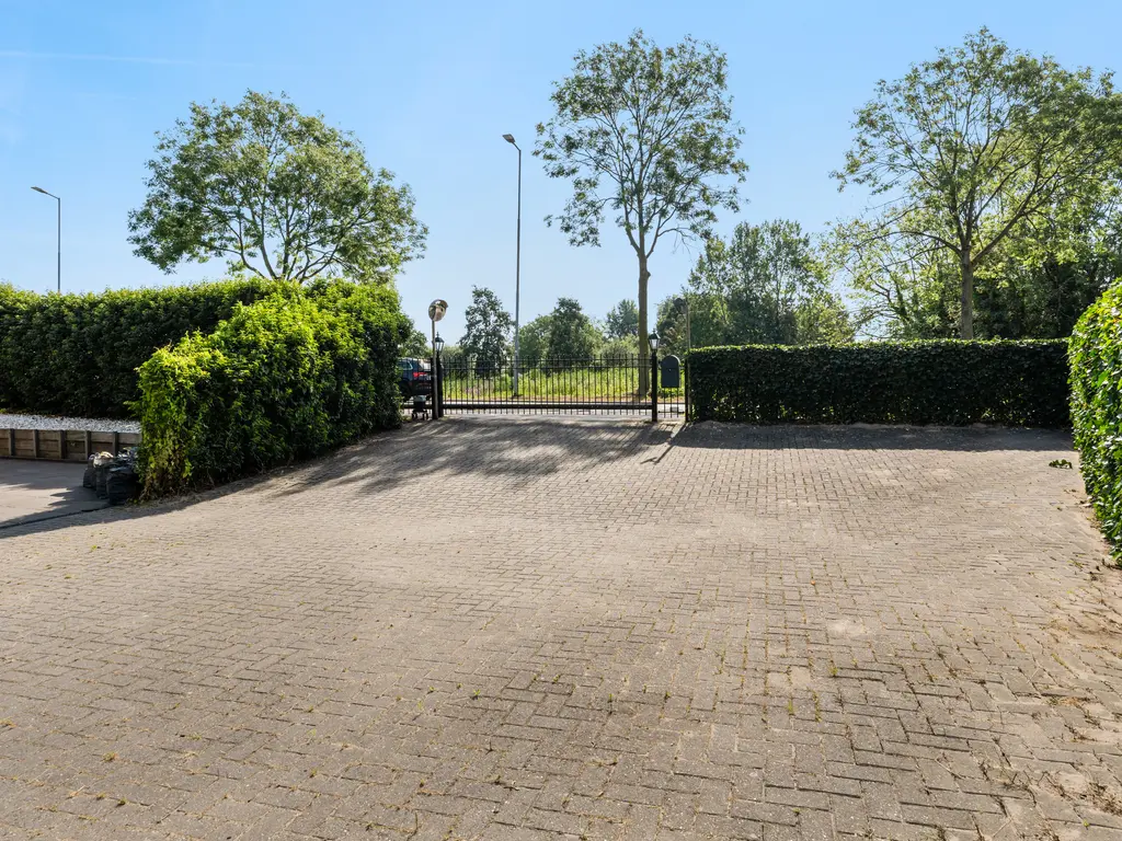 Ringdijk 74, ROTTERDAM