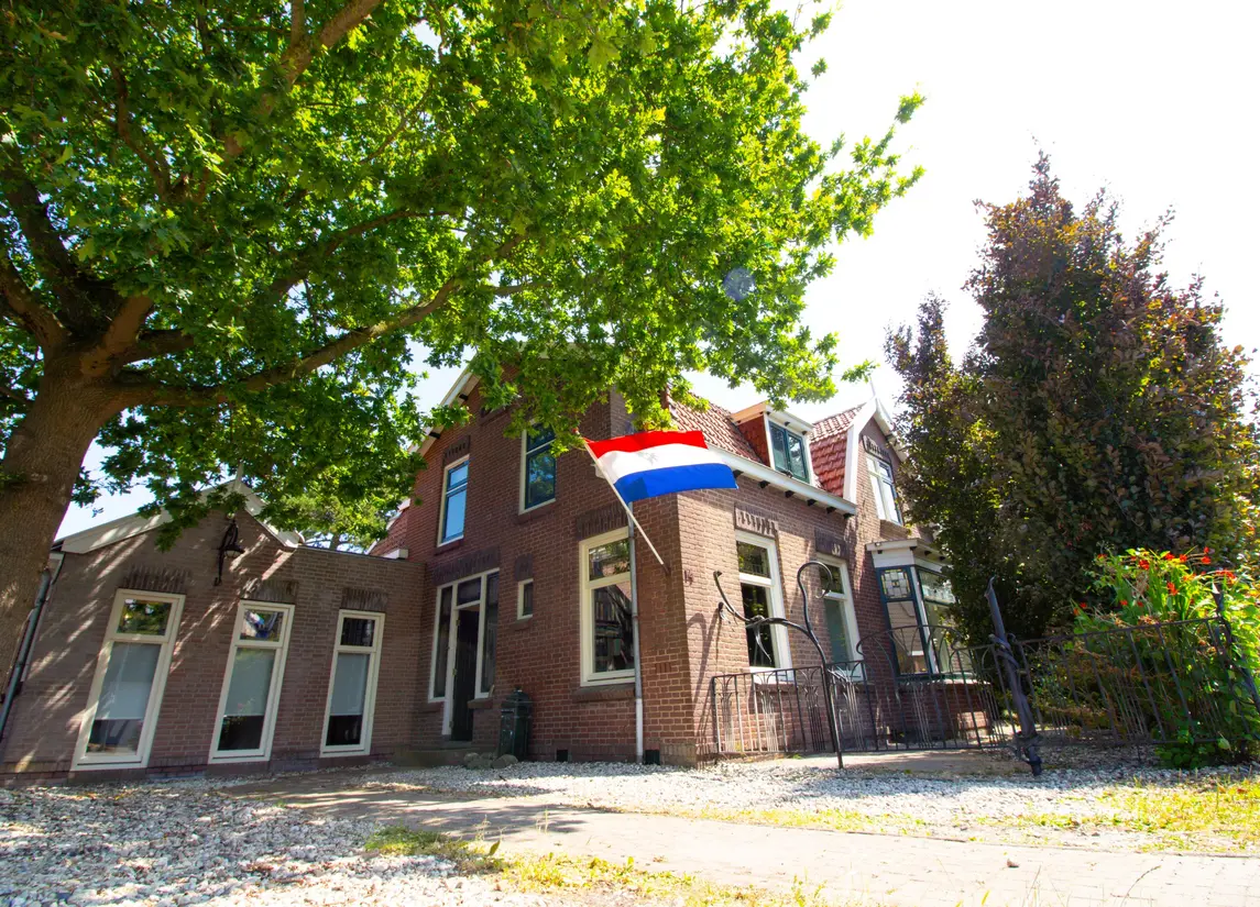 Middenweg 14