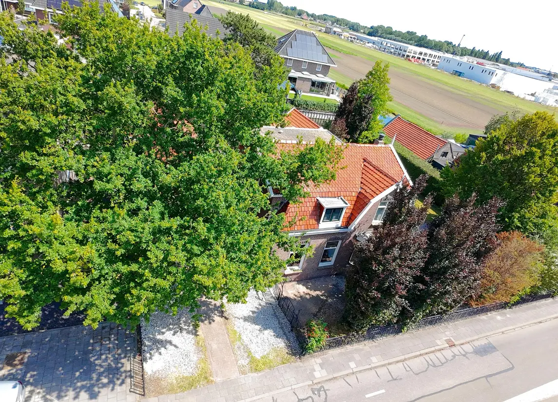 Middenweg 14
