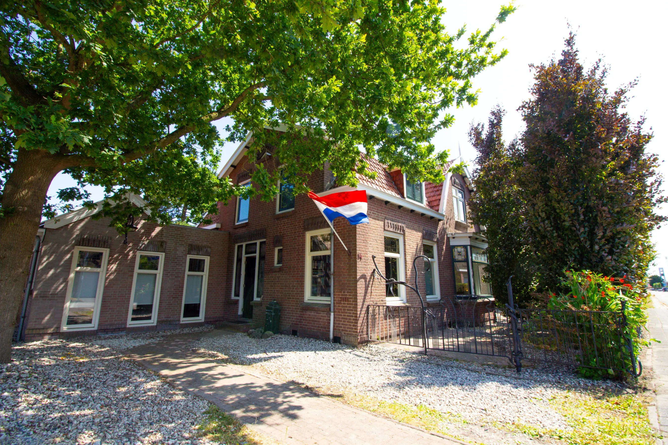 Middenweg 14