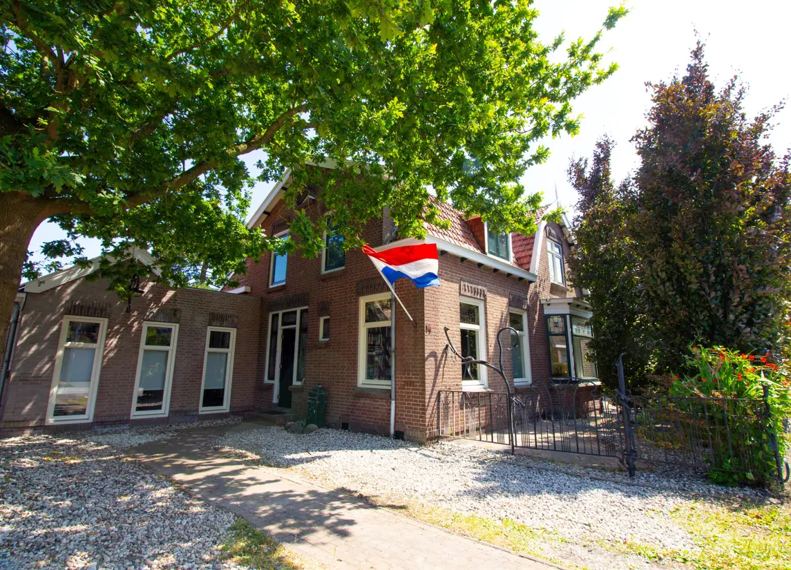 Middenweg 14