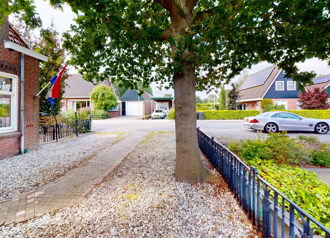 Middenweg 14