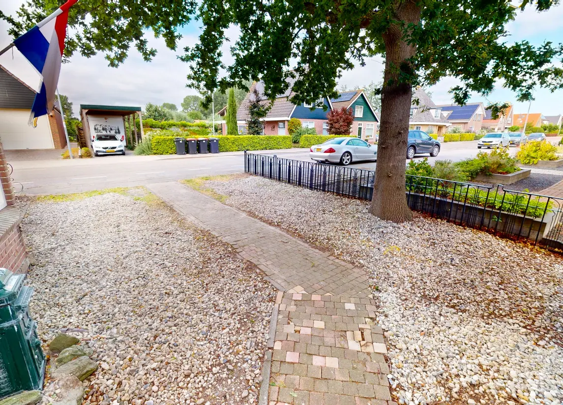 Middenweg 14