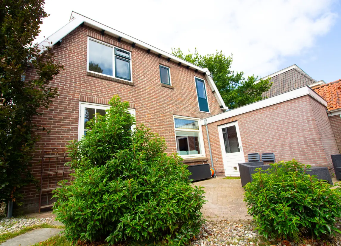 Middenweg 14