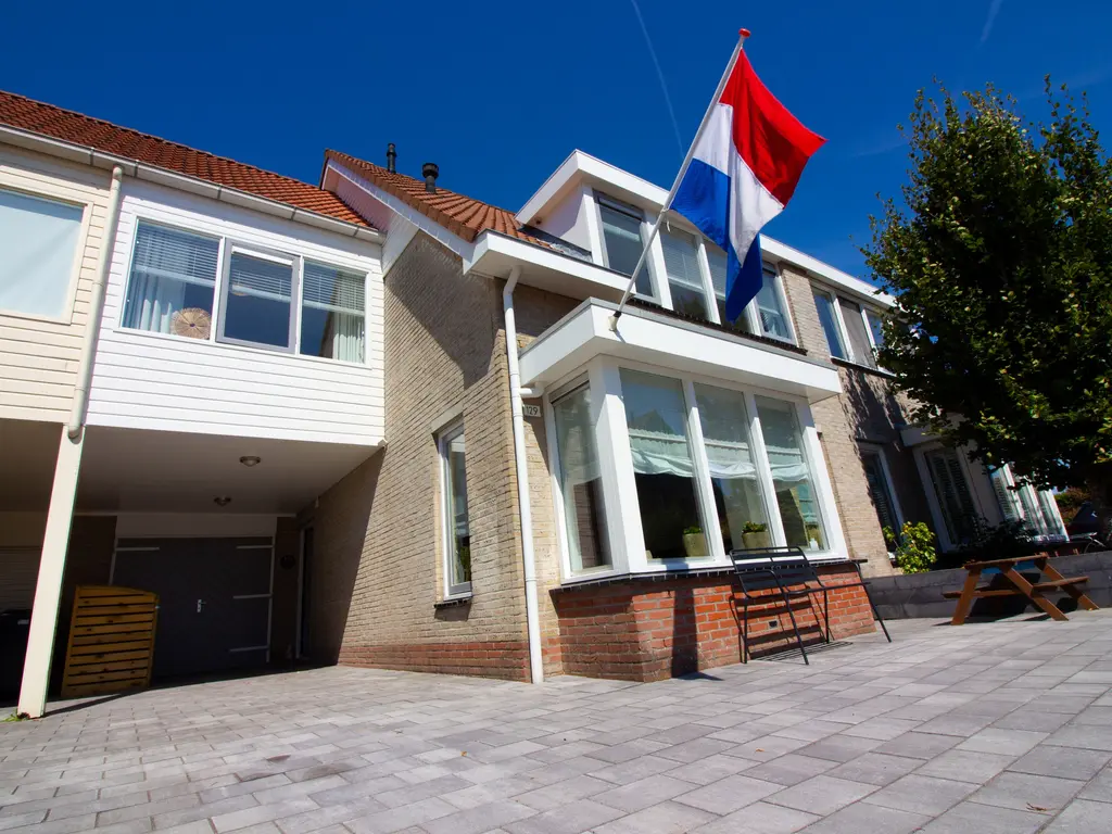 Middenweg 129, BOVENKARSPEL