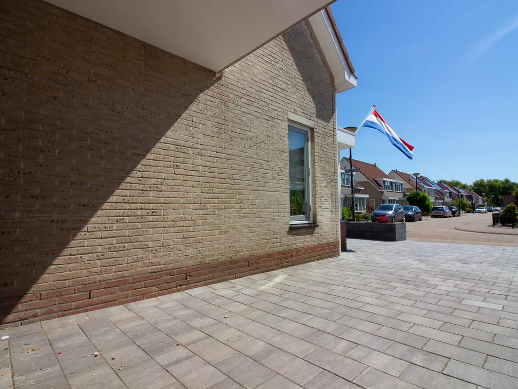 Middenweg 129, BOVENKARSPEL