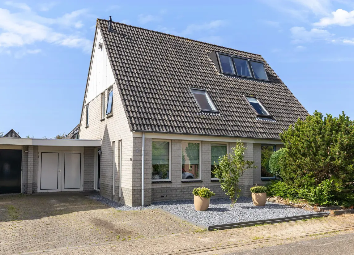 Koperwiek 19