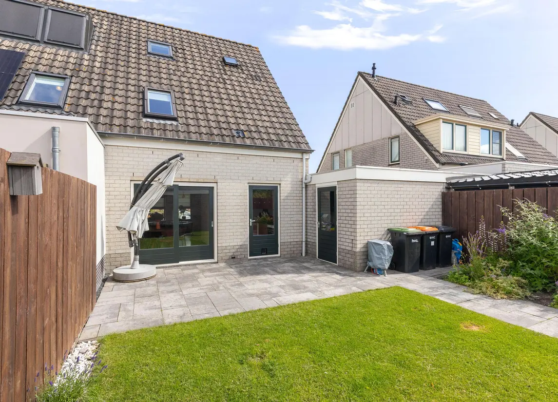 Koperwiek 19