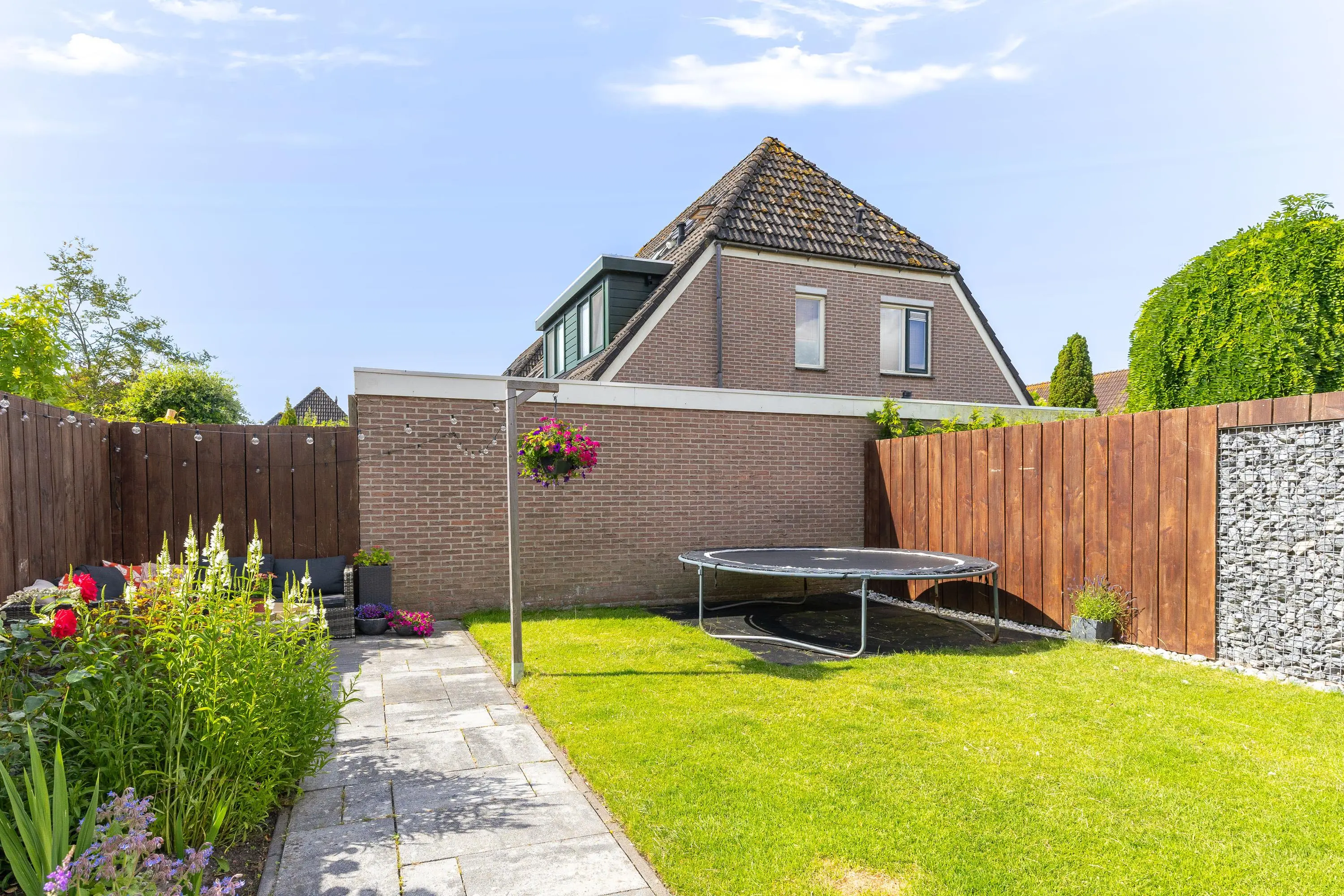 Koperwiek 19